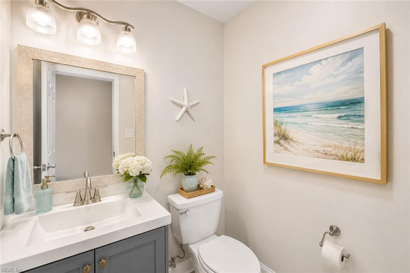 Photo 13 of 22 residential for sale in Virginia Beach virginia