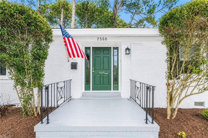 Photo 15 of 22 residential for sale in Virginia Beach virginia