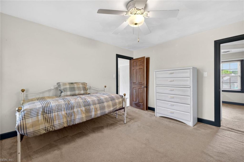 Photo 18 of 40 residential for sale in Chesapeake virginia Photo 18 of 40 residential for sale in Chesapeake virginia