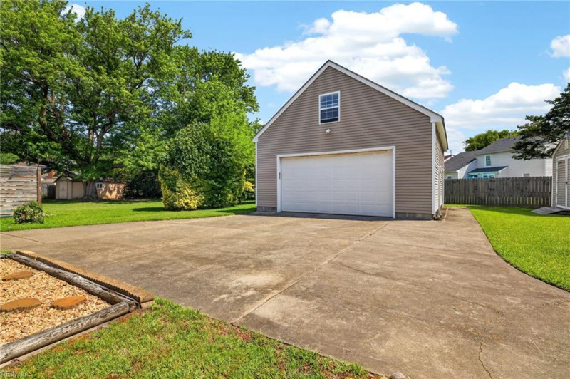 Photo 31 of 40 residential for sale in Chesapeake virginia Photo 31 of 40 residential for sale in Chesapeake virginia