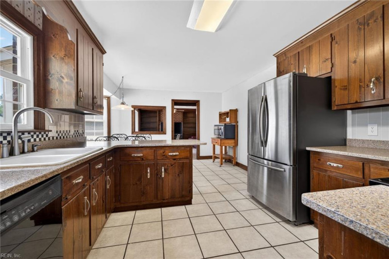 Photo 4 of 40 residential for sale in Chesapeake virginia Photo 4 of 40 residential for sale in Chesapeake virginia