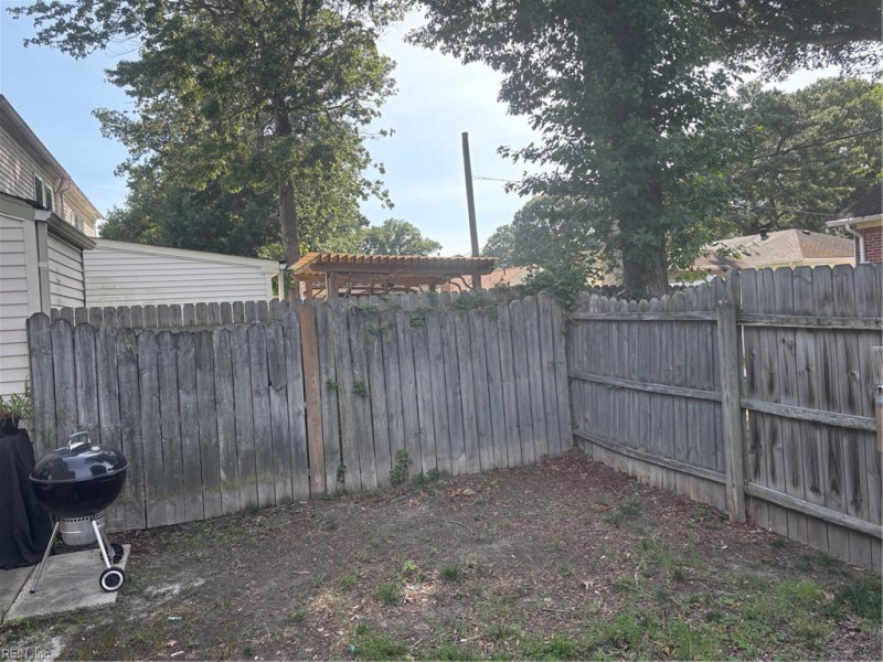 Photo 8 of 11 residential for sale in Chesapeake virginia Photo 8 of 11 residential for sale in Chesapeake virginia