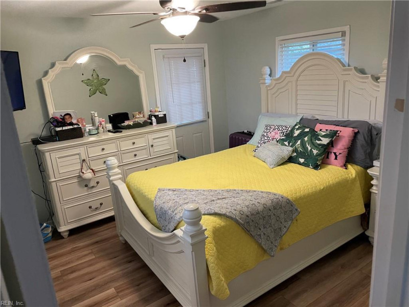 Photo 7 of 17 residential for sale in Portsmouth virginia