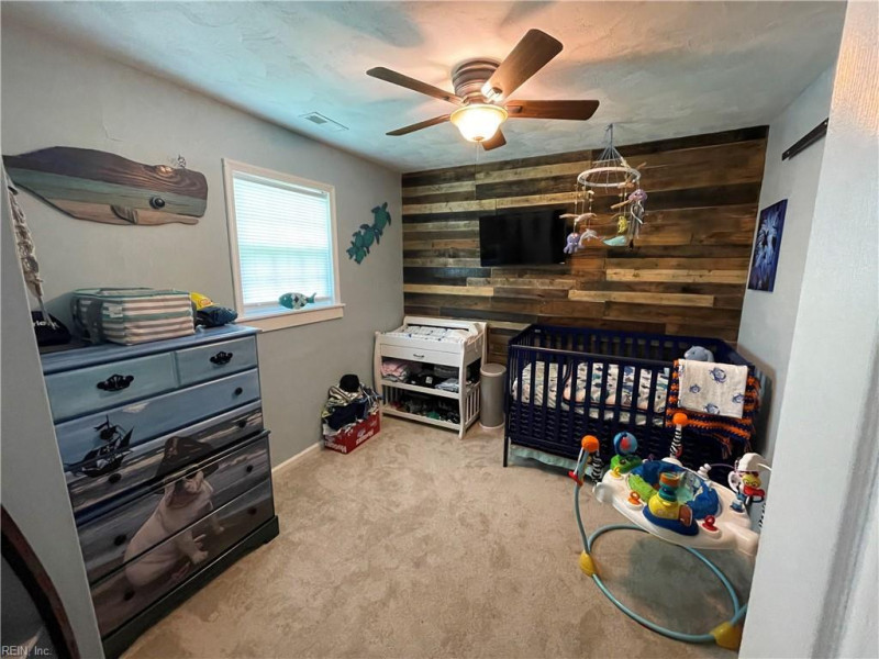 Photo 9 of 17 residential for sale in Portsmouth virginia