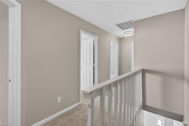 Photo 13 of 31 residential for sale in Virginia Beach virginia