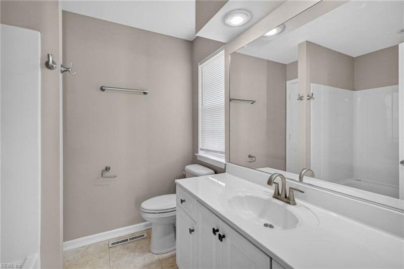 Photo 16 of 31 residential for sale in Virginia Beach virginia