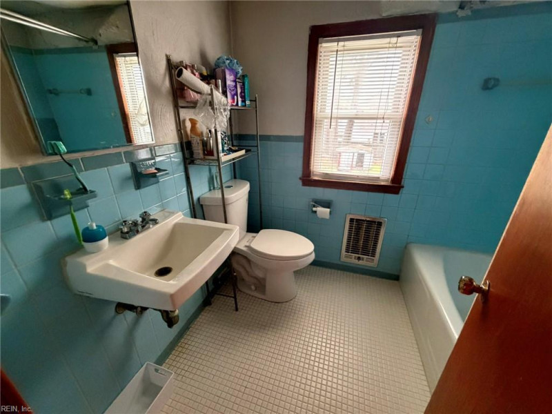 Photo 18 of 28 residential for sale in Norfolk virginia