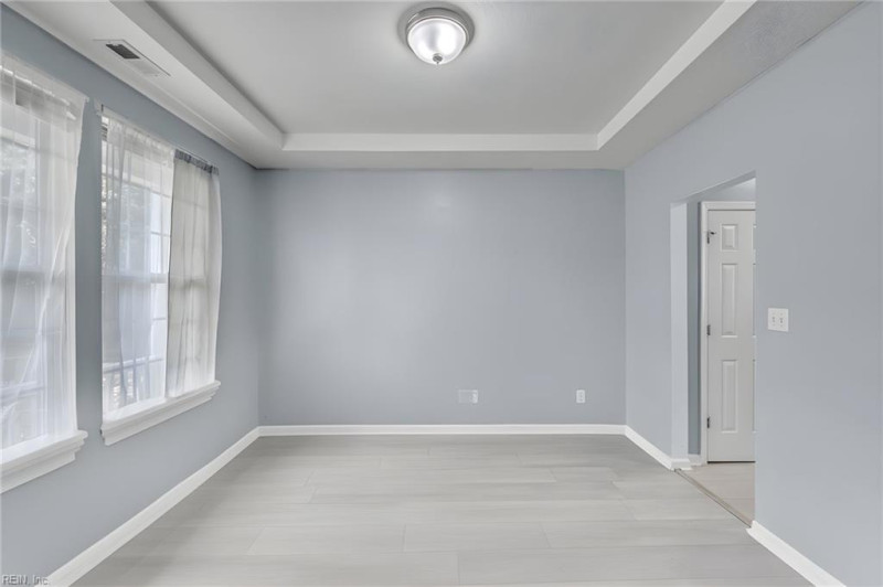 Photo 4 of 42 residential for sale in Chesapeake virginia Photo 4 of 42 residential for sale in Chesapeake virginia