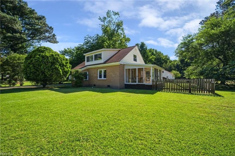 Photo 1 of 32 residential for sale in Chesapeake virginia
