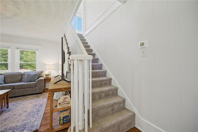 Photo 10 of 32 residential for sale in Chesapeake virginia
