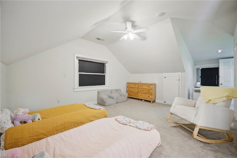 Photo 16 of 32 residential for sale in Chesapeake virginia