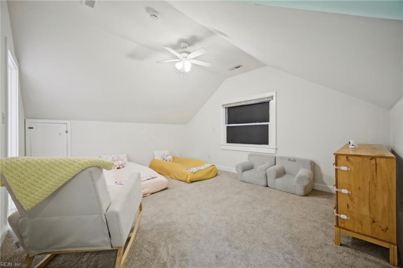 Photo 17 of 32 residential for sale in Chesapeake virginia