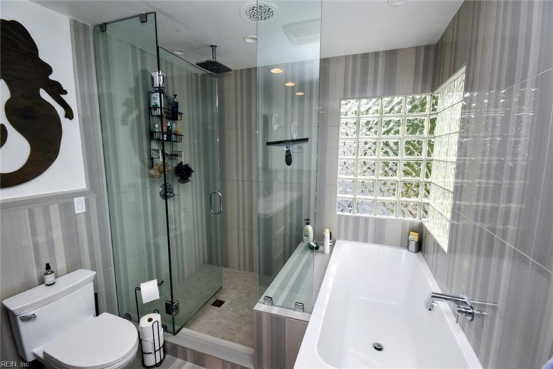 Photo 15 of 30 residential for sale in Virginia Beach virginia