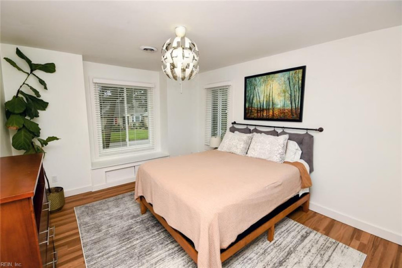 Photo 19 of 30 residential for sale in Virginia Beach virginia
