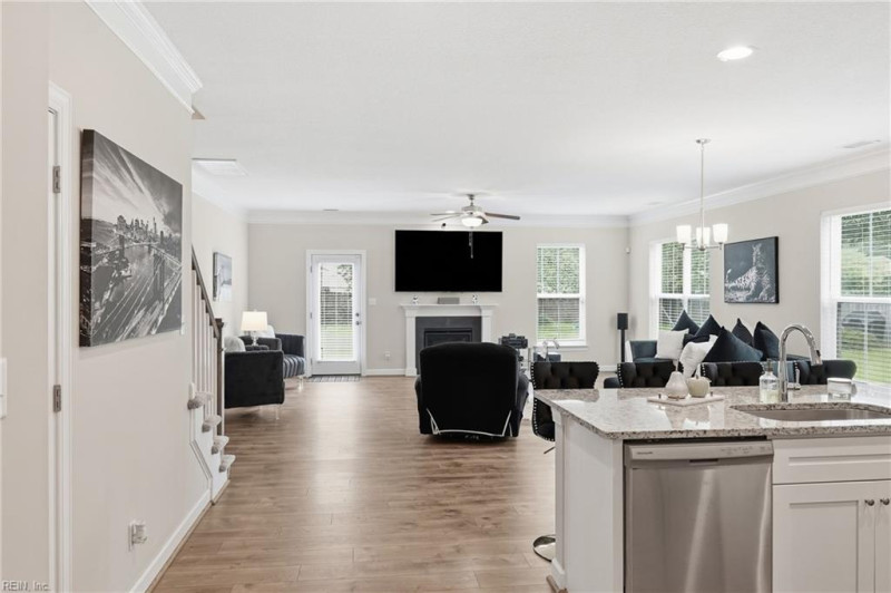 Photo 10 of 31 residential for sale in Virginia Beach virginia