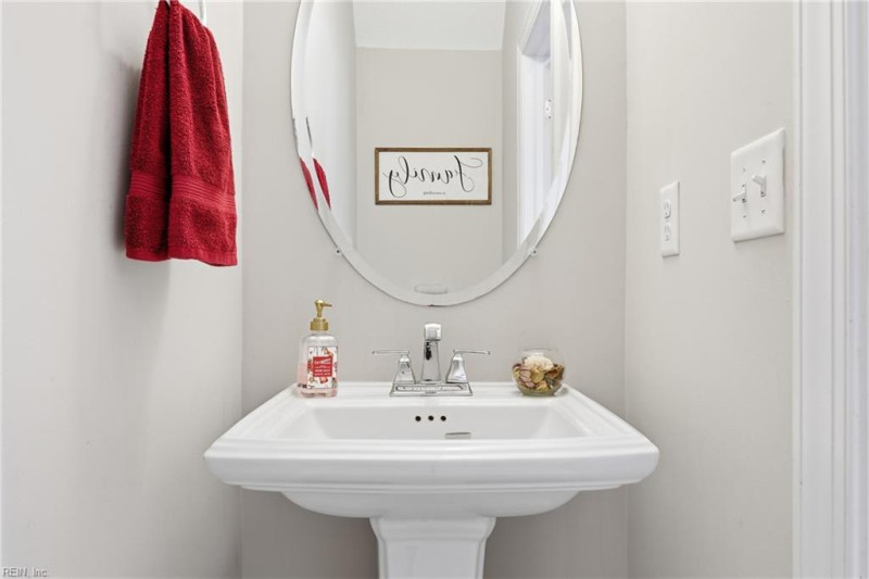 Photo 18 of 31 residential for sale in Virginia Beach virginia