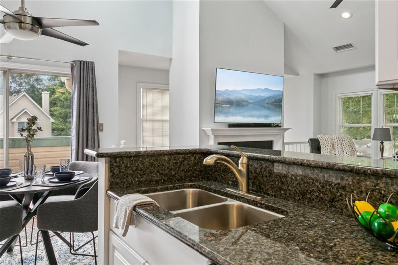 Photo 19 of 33 residential for sale in Hampton virginia