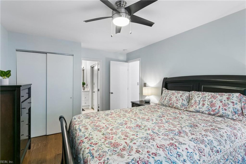 Photo 25 of 33 residential for sale in Hampton virginia
