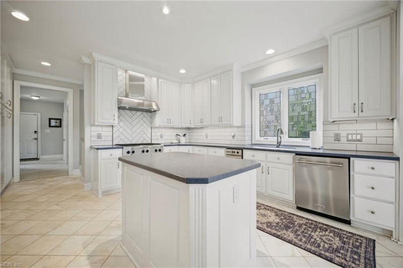 Photo 13 of 50 residential for sale in Chesapeake virginia Photo 13 of 50 residential for sale in Chesapeake virginia