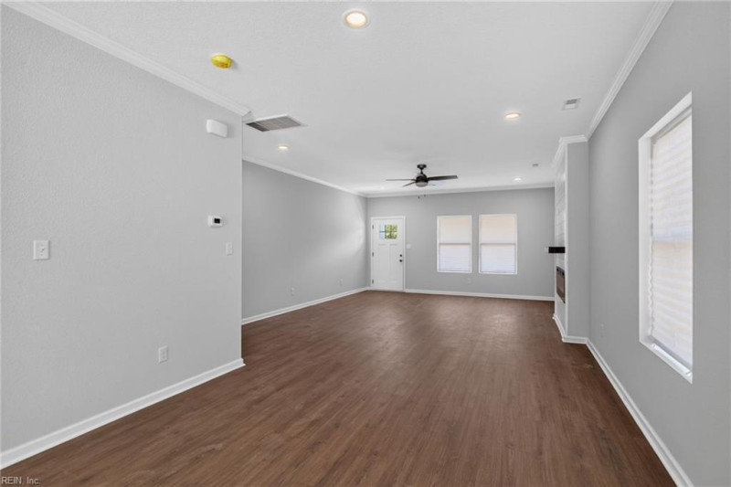 Photo 13 of 35 residential for sale in Suffolk virginia