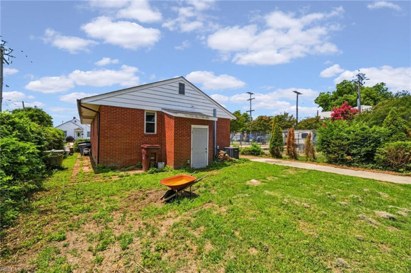 Photo 14 of 17 residential for sale in Hampton virginia Photo 14 of 17 residential for sale in Hampton virginia