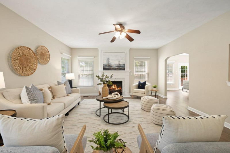 Photo 11 of 50 residential for sale in Chesapeake virginia