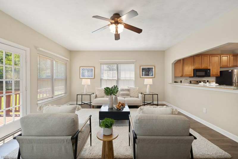 Photo 16 of 50 residential for sale in Chesapeake virginia