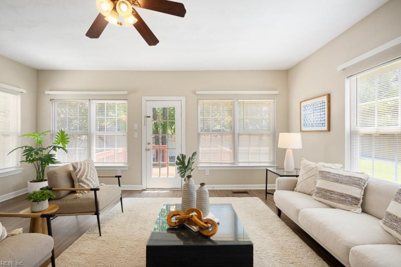 Photo 18 of 50 residential for sale in Chesapeake virginia