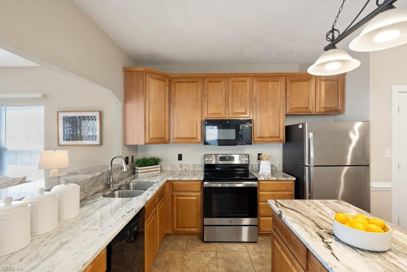 Photo 23 of 50 residential for sale in Chesapeake virginia