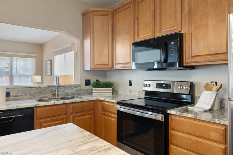 Photo 26 of 50 residential for sale in Chesapeake virginia