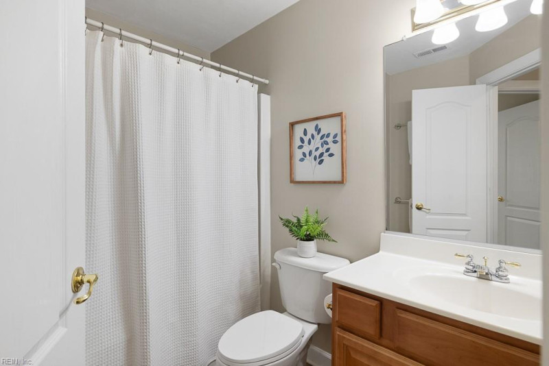 Photo 44 of 50 residential for sale in Chesapeake virginia