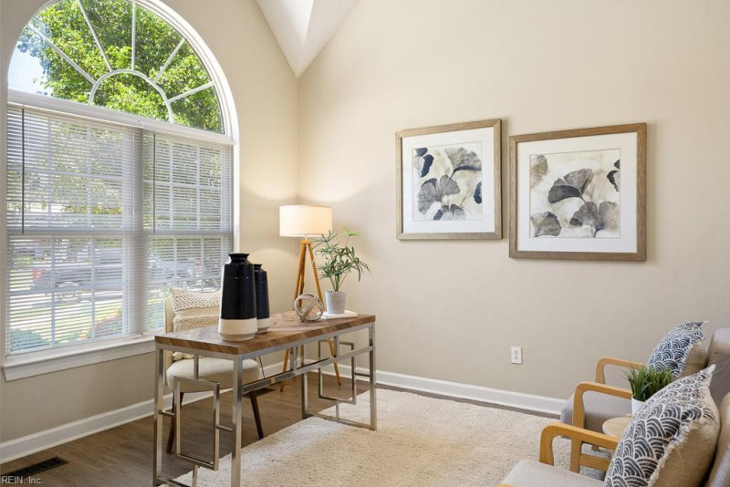 Photo 6 of 50 residential for sale in Chesapeake virginia