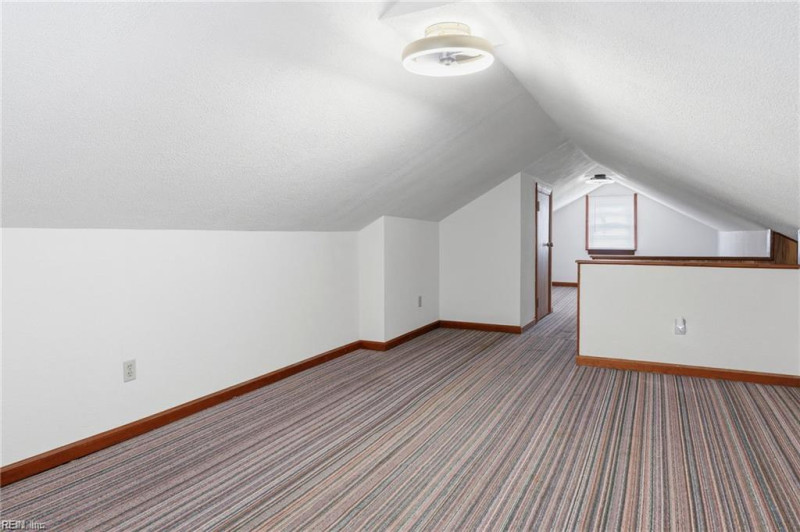 Photo 4 of 5 residential for sale in Chesapeake virginia