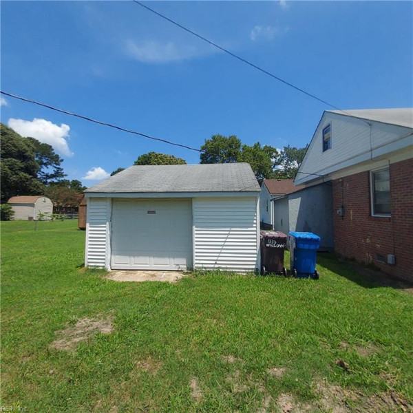 Photo 5 of 5 residential for sale in Chesapeake virginia