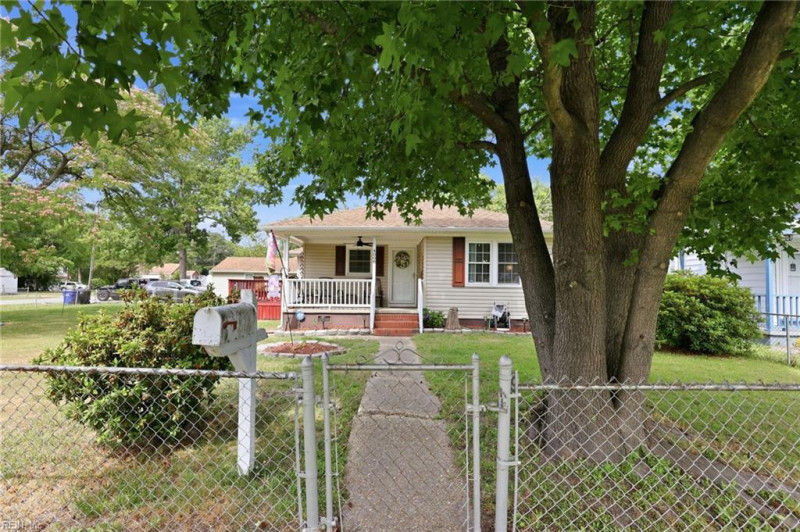 Photo 2 of 37 residential for sale in Portsmouth virginia Photo 2 of 37 residential for sale in Portsmouth virginia