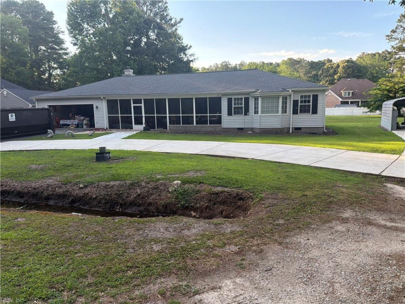 Photo 2 of 5 residential for sale in Chesapeake virginia