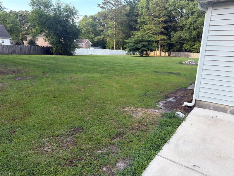 Photo 4 of 5 residential for sale in Chesapeake virginia