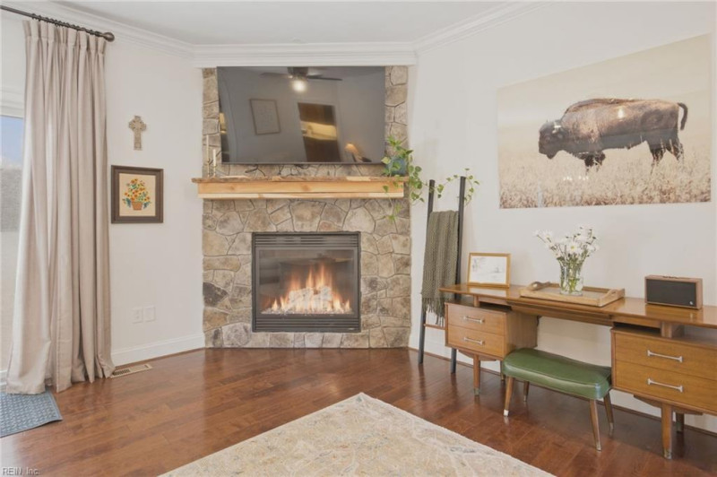 Photo 16 of 46 residential for sale in Chesapeake virginia