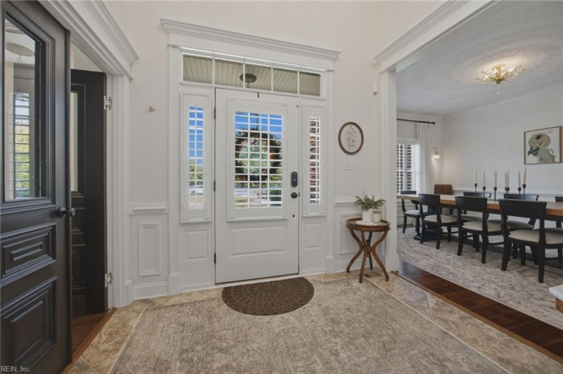 Photo 3 of 46 residential for sale in Chesapeake virginia