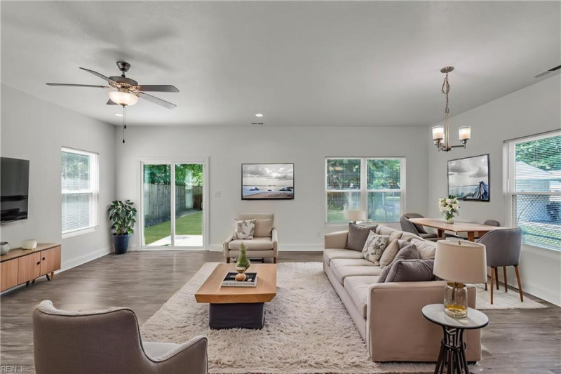 Photo 12 of 50 residential for sale in Portsmouth virginia