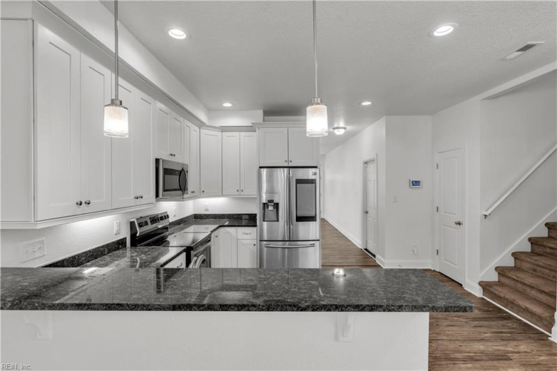 Photo 30 of 50 residential for sale in Portsmouth virginia