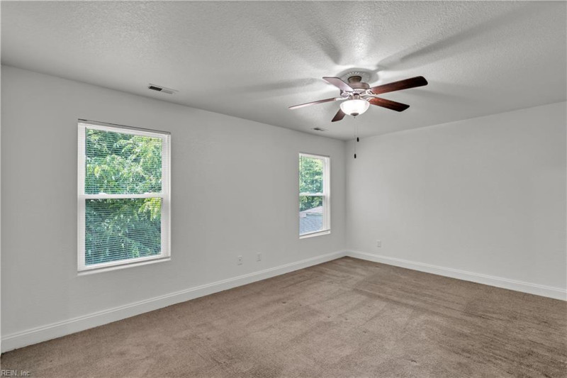 Photo 34 of 50 residential for sale in Portsmouth virginia