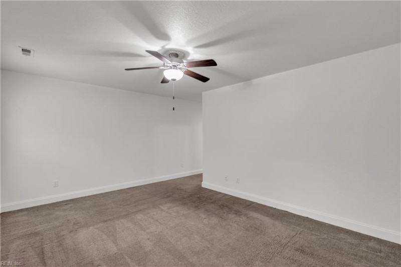 Photo 36 of 50 residential for sale in Portsmouth virginia