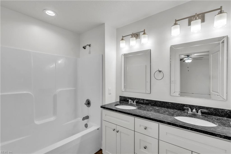 Photo 38 of 50 residential for sale in Portsmouth virginia
