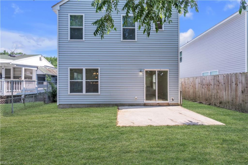 Photo 8 of 50 residential for sale in Portsmouth virginia