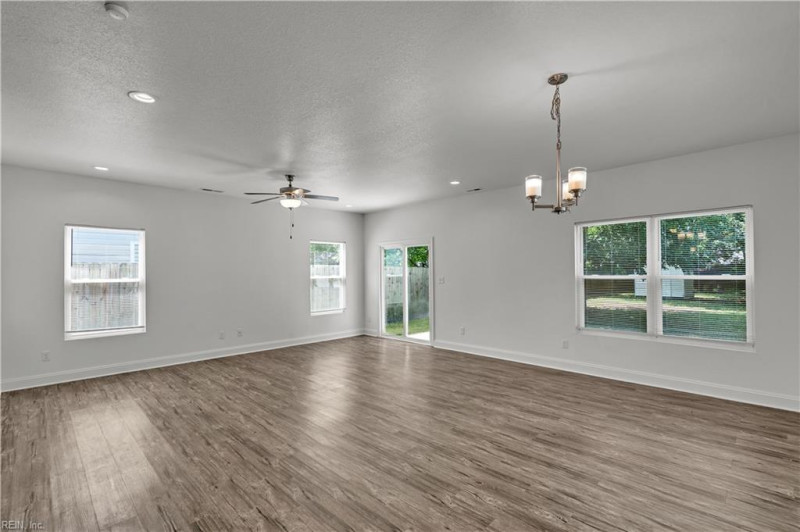 Photo 9 of 50 residential for sale in Portsmouth virginia