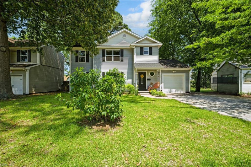 Photo 3 of 32 residential for sale in Norfolk virginia
