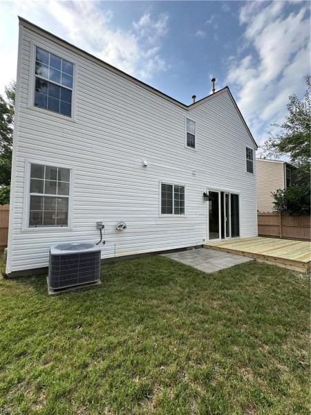 Photo 11 of 20 residential for sale in Chesapeake virginia