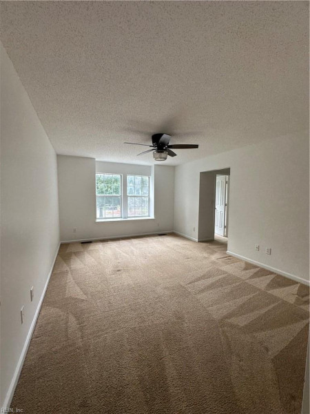 Photo 14 of 20 residential for sale in Chesapeake virginia