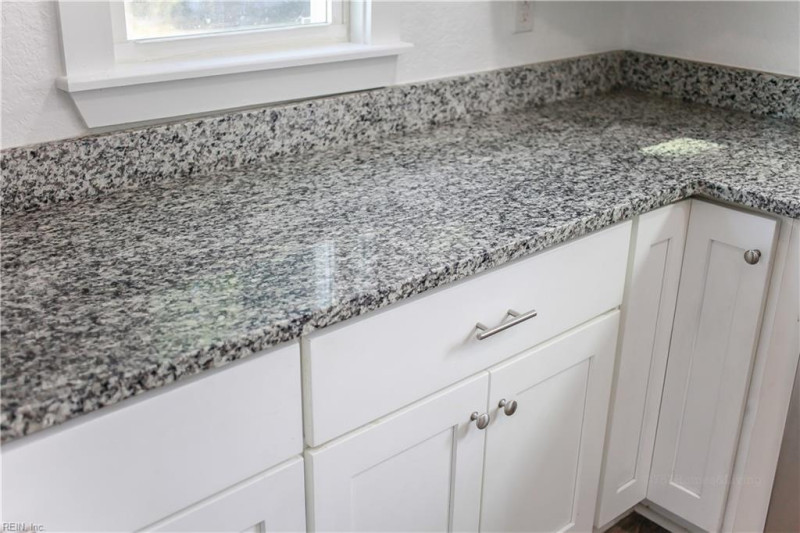 Photo 14 of 37 residential for sale in Portsmouth virginia